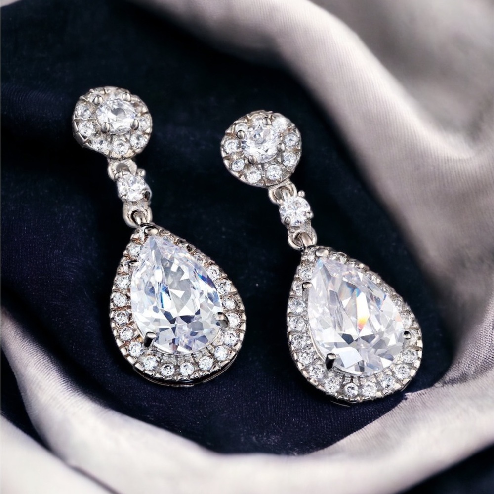 Diamond Aura Earrings S925 Sterling Silver Sparkle Dangle Iridescent